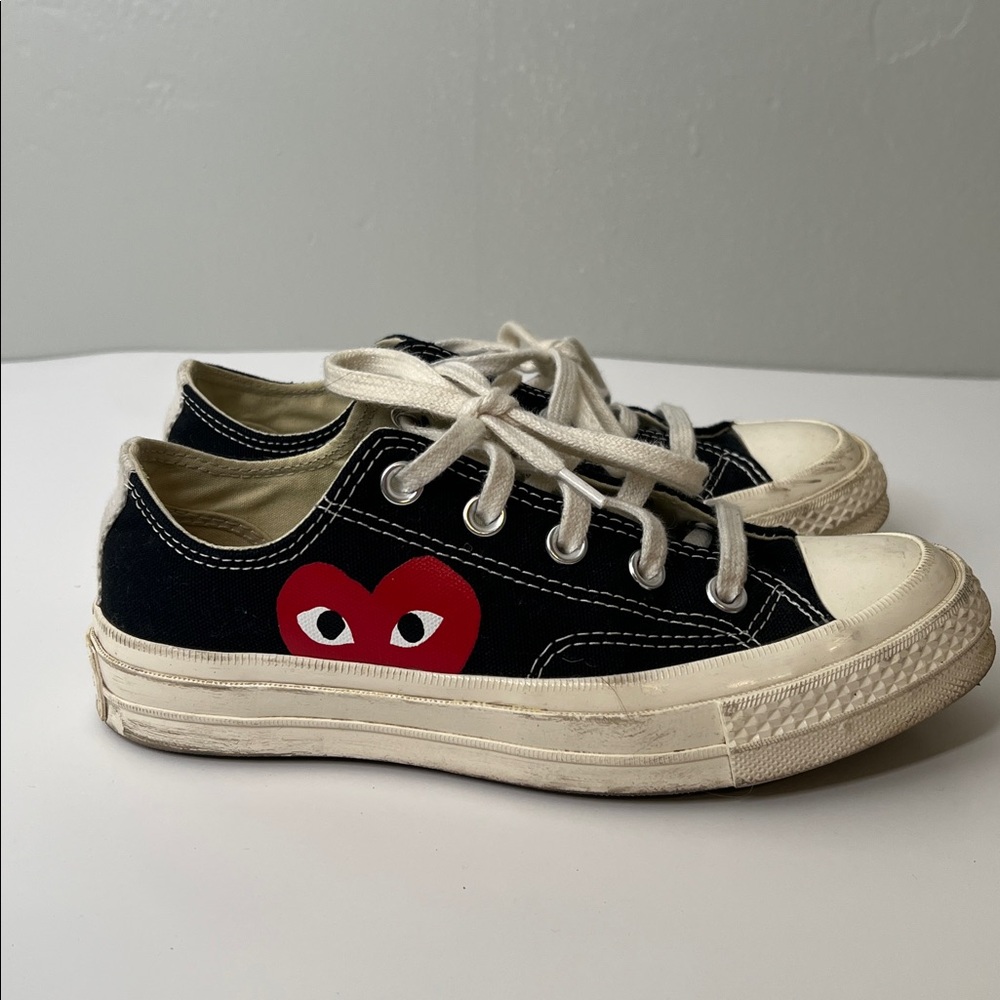 Comme des Garçons PLAY x Converse Chuck Taylor Low —the black  red heart eyes